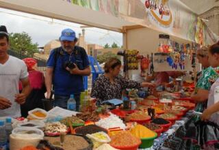 Viaje a Uzbekistán para el festival anual "Seda y Especias"